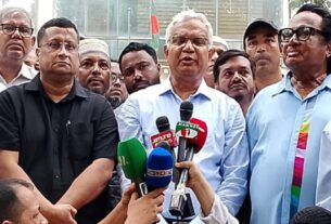 ‘খালেদা জিয়ার শারীরিক অবস্থা আগের মতোই স্থিতিশীল’